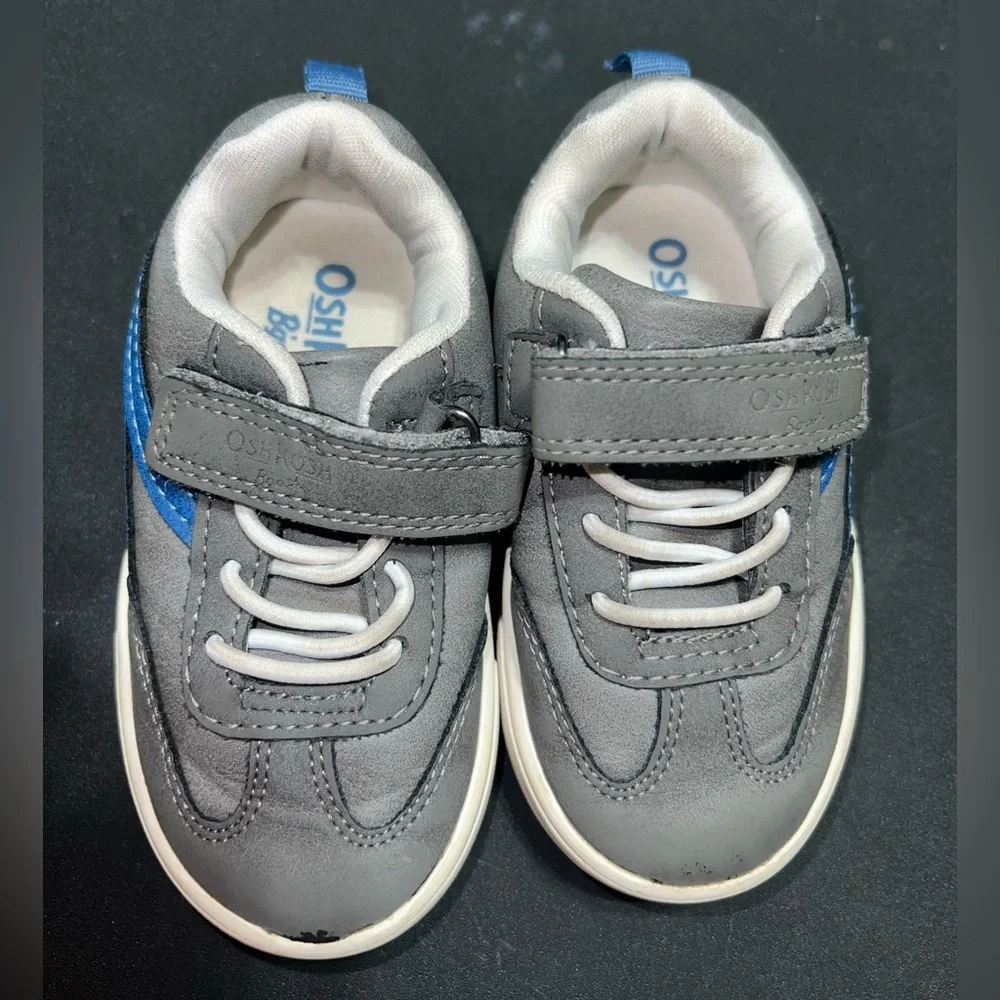 OshKosh B'gosh Kids Sneakers in Gray and Blue toddler size 5 shoes